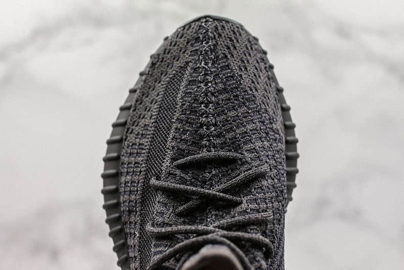 Have fake Yeezy Boost 350 V2 black non reflective to buy (2)